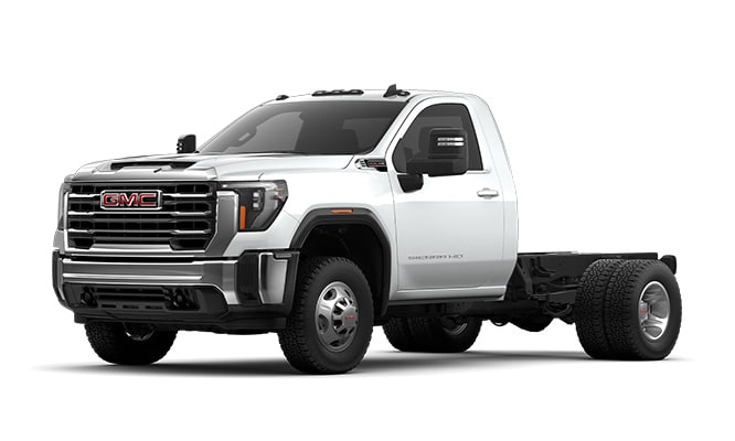 Three-Quarters Front View of the 2026 GMC Sierra 3500 Heavy Duty Chassis Cab