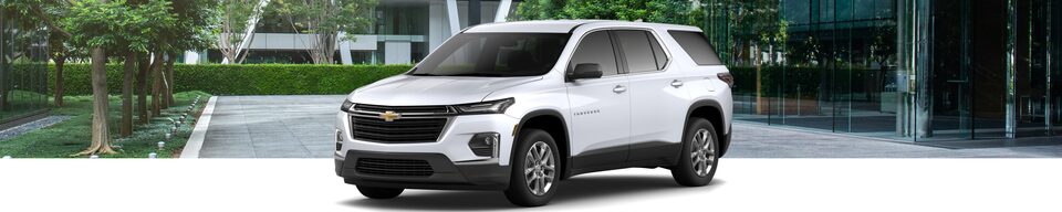 2022 Chevrolet Traverse - Front Side View In City