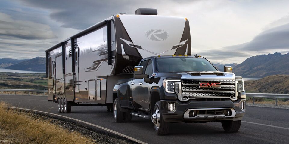 View GM Fleet Chevrolet and GMC Trailering Guides for hitch, weight ratings, technology information and more