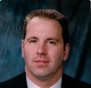 Headshot of David Lewis