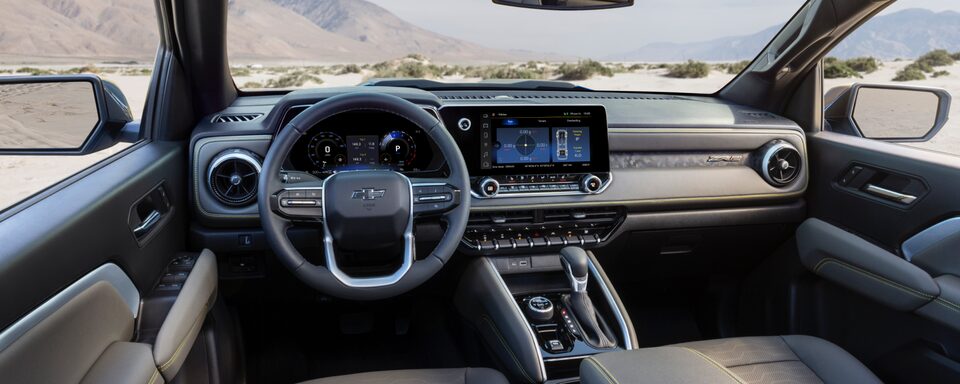 2022 Chevrolet Colorado Midsize Work Truck Dashboard and Steering Wheel